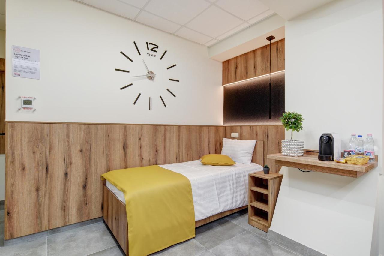 Riverside Inn - Dunaparti Szuteren Győr Zewnętrze zdjęcie
