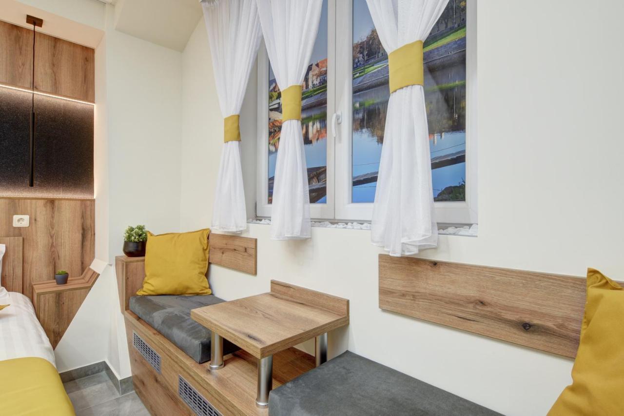 Riverside Inn - Dunaparti Szuteren Győr Zewnętrze zdjęcie