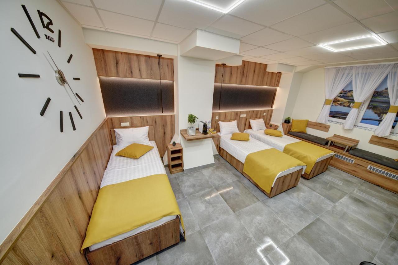 Riverside Inn - Dunaparti Szuteren Győr Zewnętrze zdjęcie